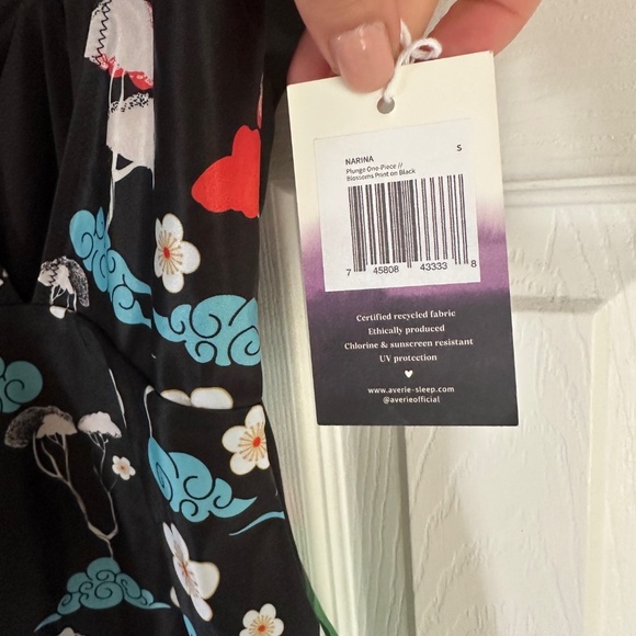 Averie Swimsuit Harlow Asian inspired print - Picture 8 of 9